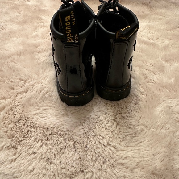 Size 10 toddler doc marten’s - Picture 3 of 4